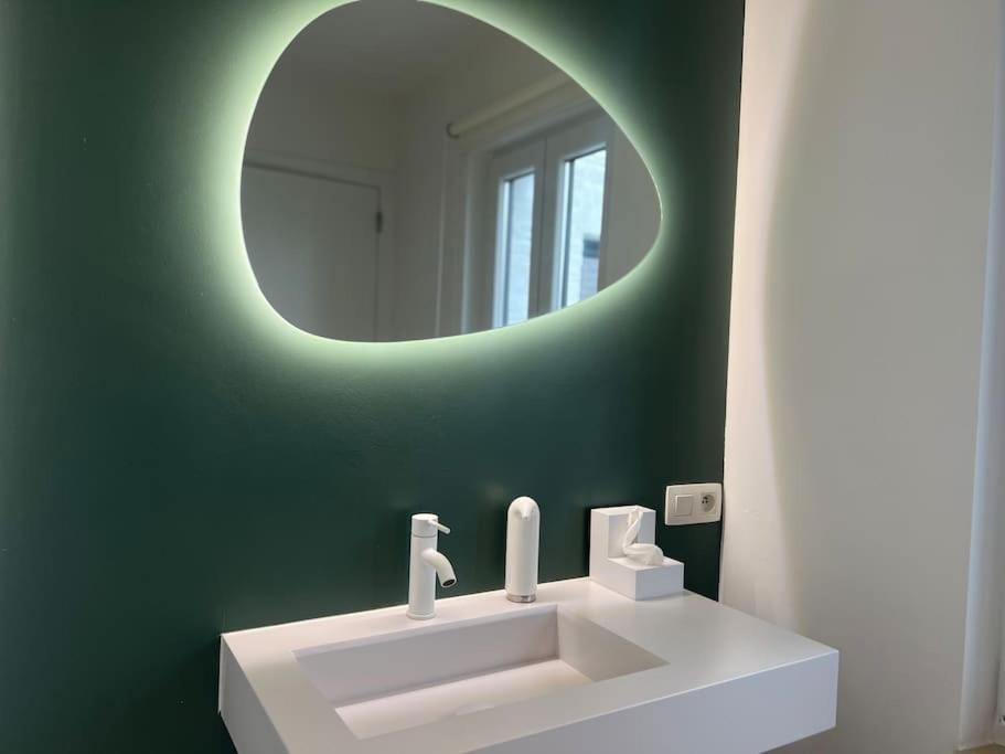Duplex Chic Et Spacieux - Hypercentre Льеж Экстерьер фото
