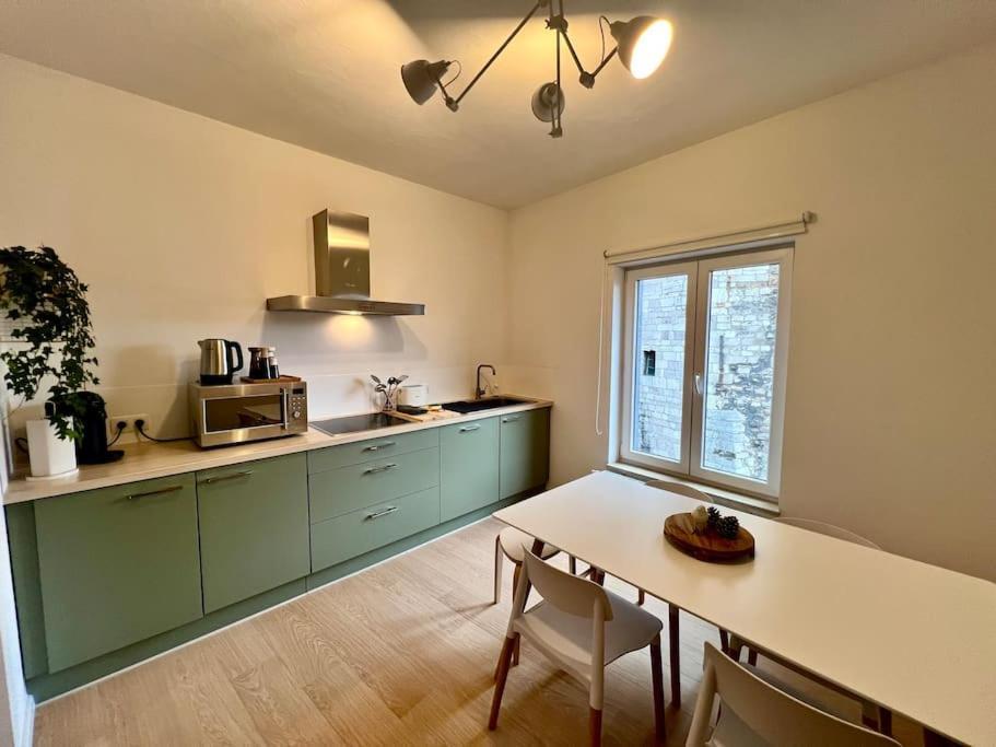 Duplex Chic Et Spacieux - Hypercentre Льеж Экстерьер фото