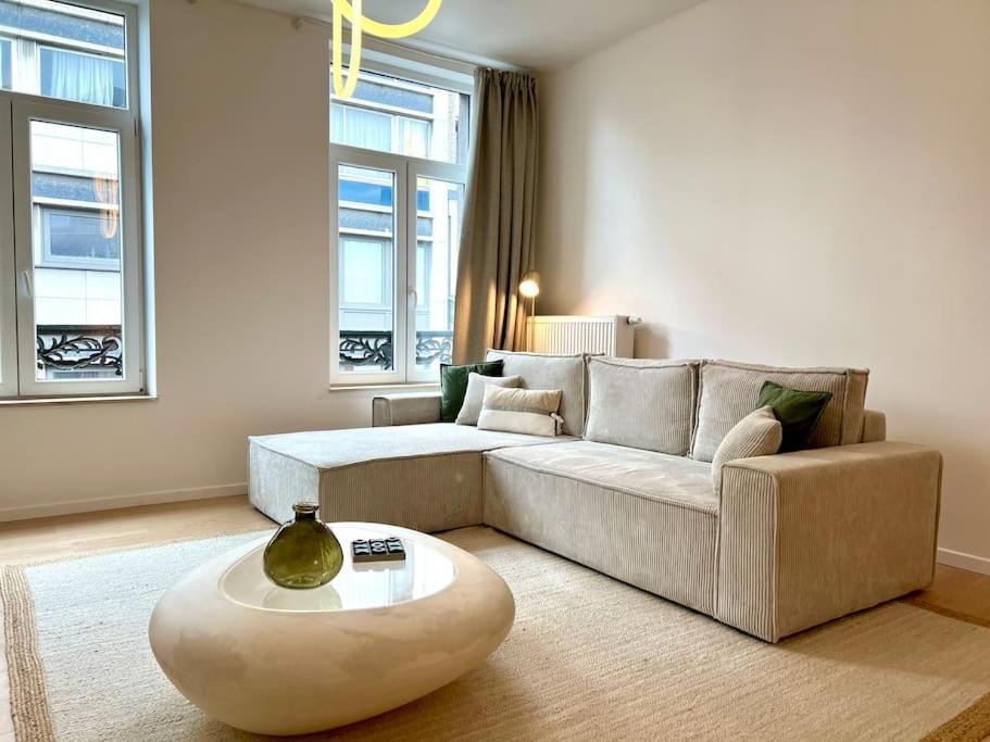 Duplex Chic Et Spacieux - Hypercentre Льеж Экстерьер фото